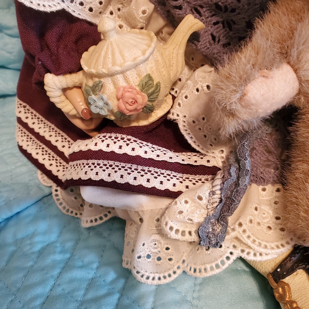 The BOYD'S COLLECTION Doll - Picture 5 of 12